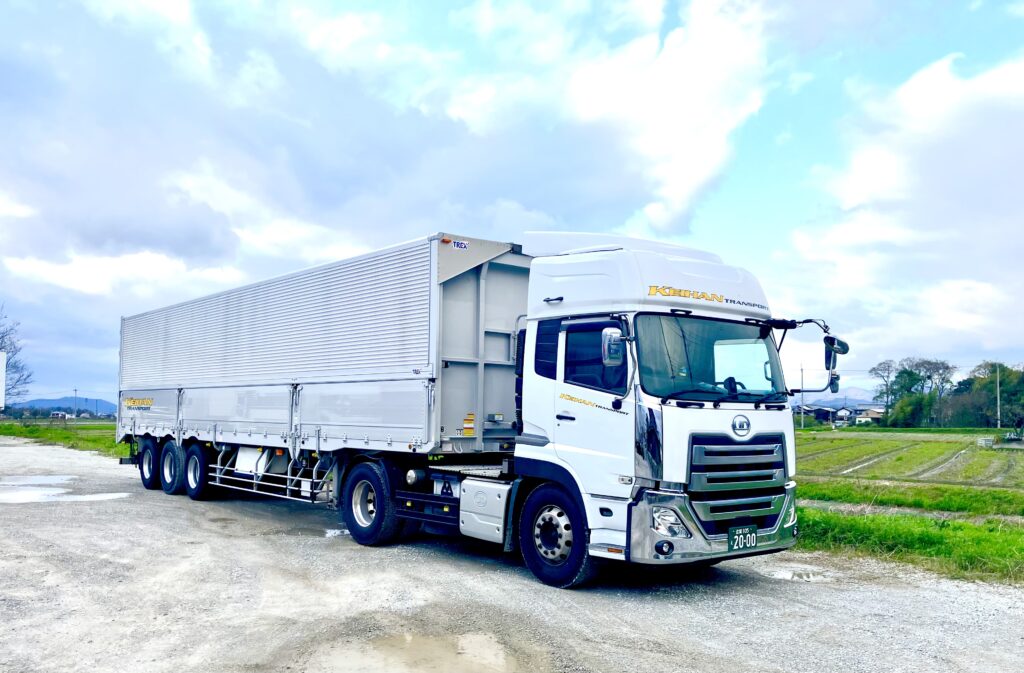 京阪運送株式会社が所有するトラック